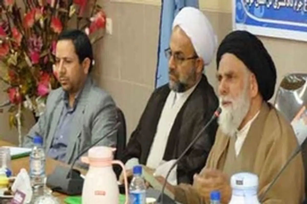 ائمه جمعه و جماعات در اطلاع رسانی به مردم و کاهش جرایم نقشی اثر بخش دارند