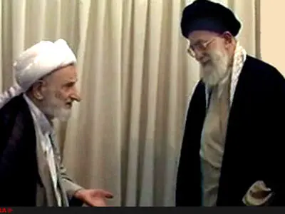 دعایی که آیت‌الله بهجت خواندن آن را به رهبر انقلاب توصیه کردند