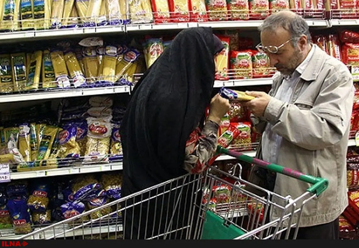 عرضه کننده نهایی باید قیمت تمامی کالاها را در معرض دید خریدار قرار دهد/ مصرف کنندگان نقش اصلی را در برخورد با تخلفات دارند