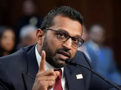 رئیس اف‌بی‌آی گمانه‌زنی‌ها درباره استعفای خود را رد کرد