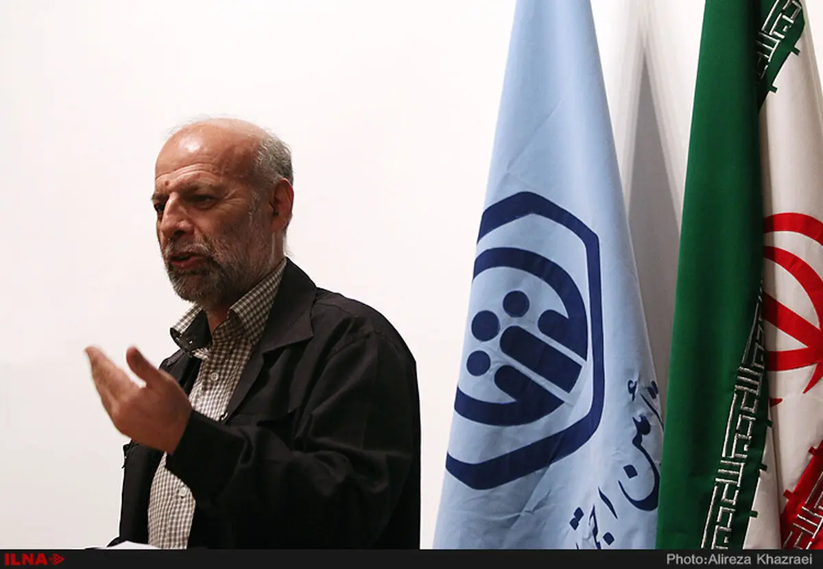 باید در حد توان خودمان نسخه بپیچیم