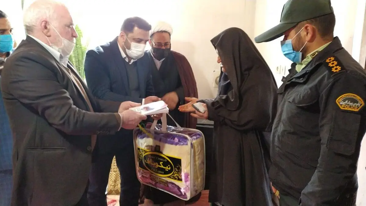 شهردار دستجرد: با کار و تلاش می‌توانیم باعث دلگرمی مادران شهدا شویم
