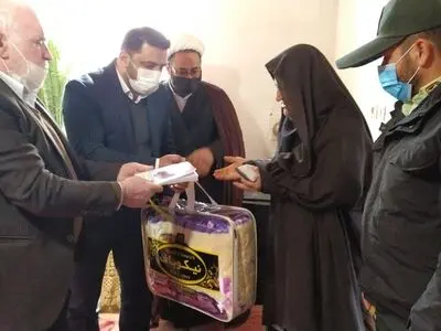 شهردار دستجرد: با کار و تلاش می‌توانیم باعث دلگرمی مادران شهدا شویم