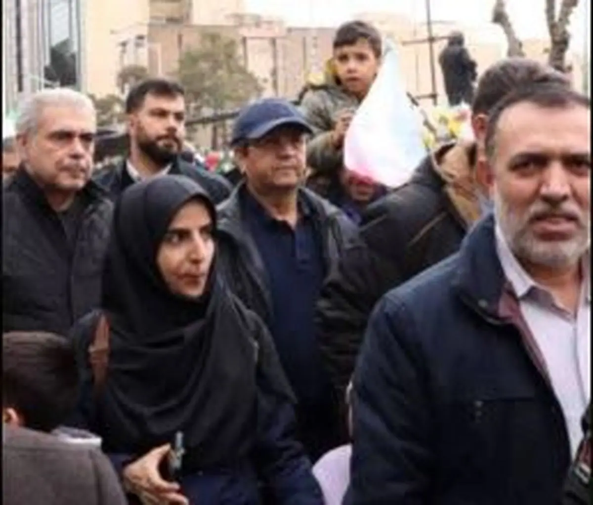 حضور رئیس کل بانک مرکزی در راهپیمایی ۲۲ بهمن