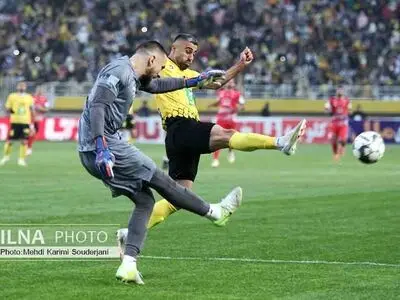 برد تیم فوتبال سپاهان اصفهان مقابل پرسپولیس تهران