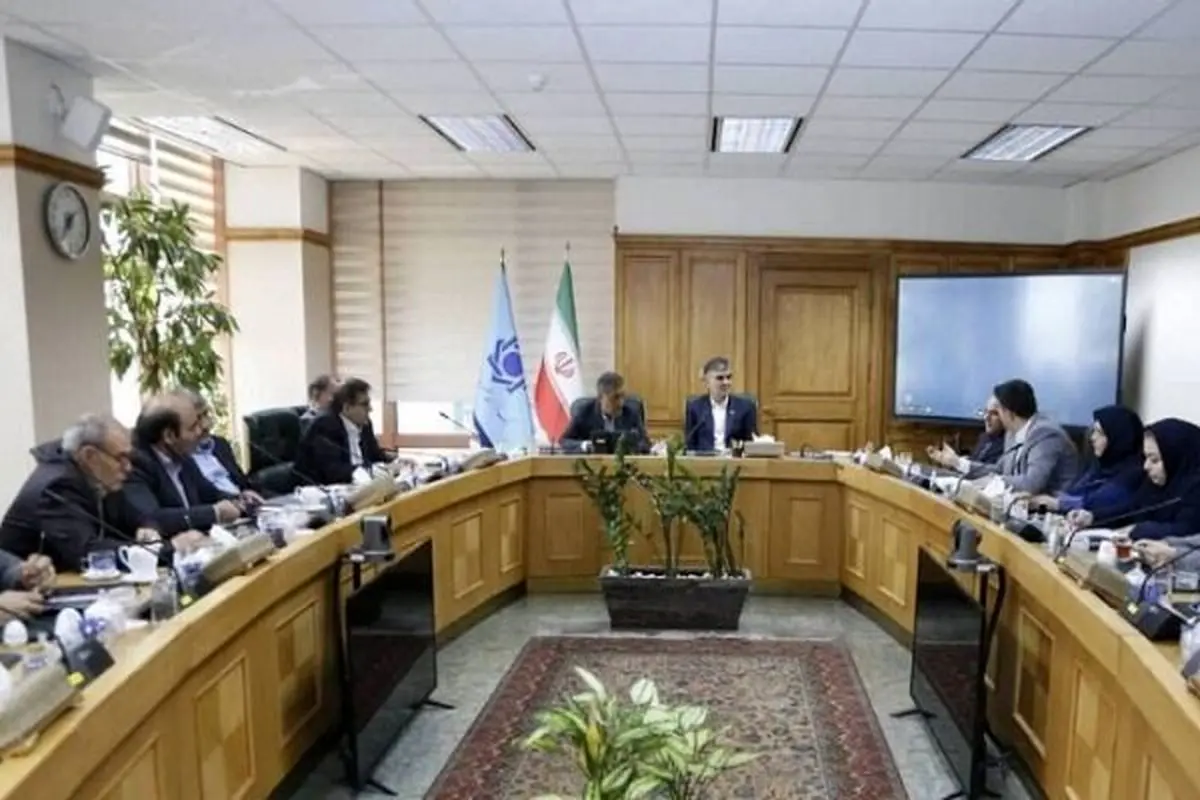 محصول سیاستگذاریهای گذشته، توسعه نامتوازن و تمرکز امکانات در تهران است