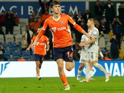 ویدئو: وقتی گلر بازی‌ساز می‌شود؛ پاس بلند و گل تماشایی