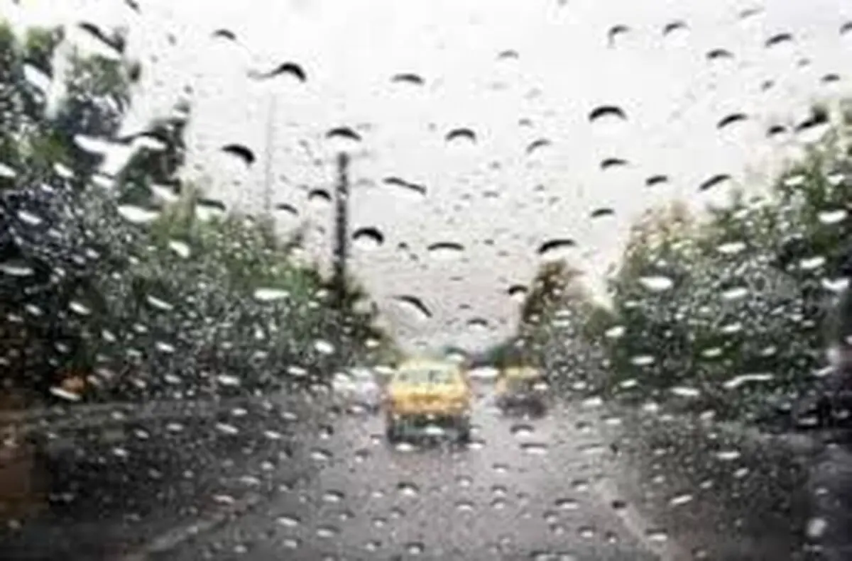 ورود سامانه بارشی به کشور/در سواحل جنوبی باران می‌بارد