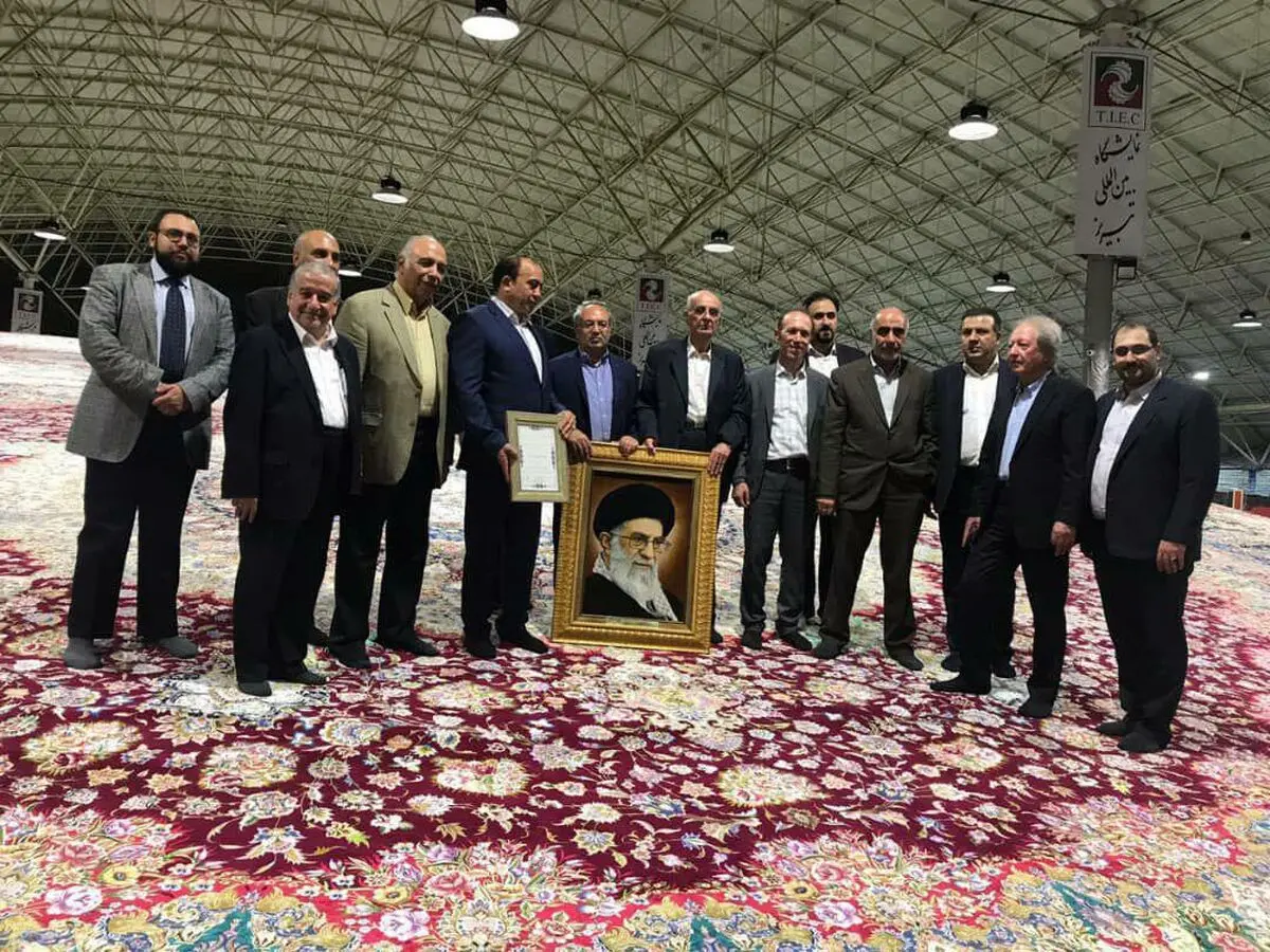 بافت بزرگترین فرش جهان به دست هنرمندان تبریزی 