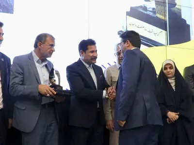 تقدیر از شرکت فولاد هرمزگان به عنوان واحد صنعتی نمونه استانی