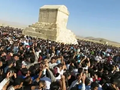 ثبت روز کوروش در تقویم ملی وظیفه ذاتی شماست