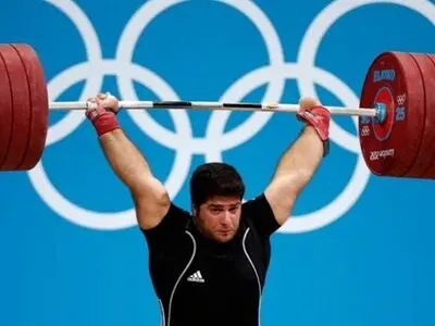 فضیة رباع ایرانی تتحوّل الى ذهبیة