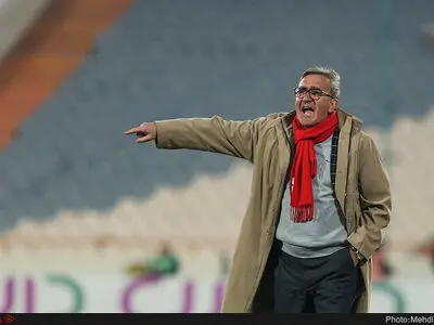 برانکو یا هاشمیان، پرسپولیس بین دو مسیر متفاوت