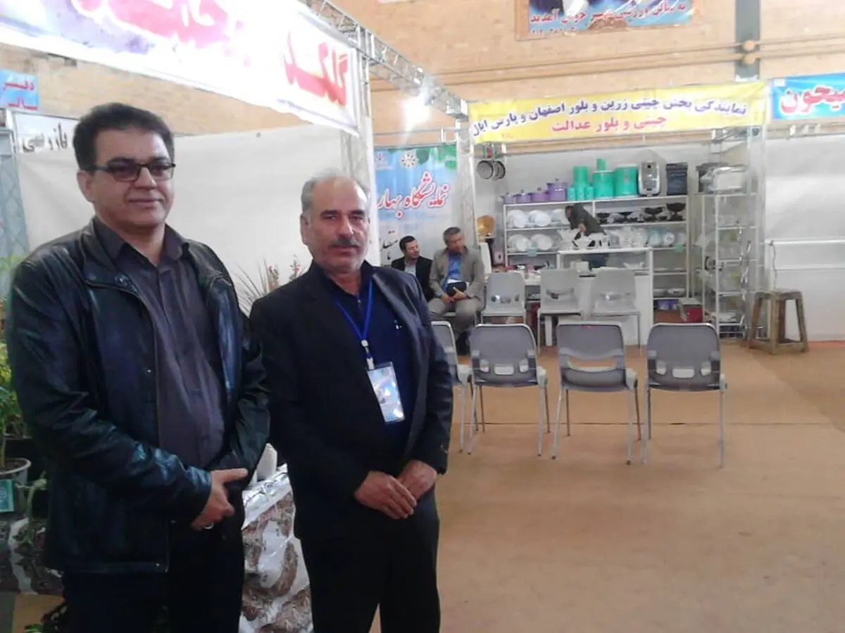 54 غرفه در نمایشگاه بهاره آبیک دایر است/ بیشتر غرفه‌داران اصناف هستند
