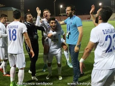 خوشحالی استقلالی ها با هنرنمایی خارجی ها/ شفر لیدر شد؛ ساناک به وسط آمد!(عکس)