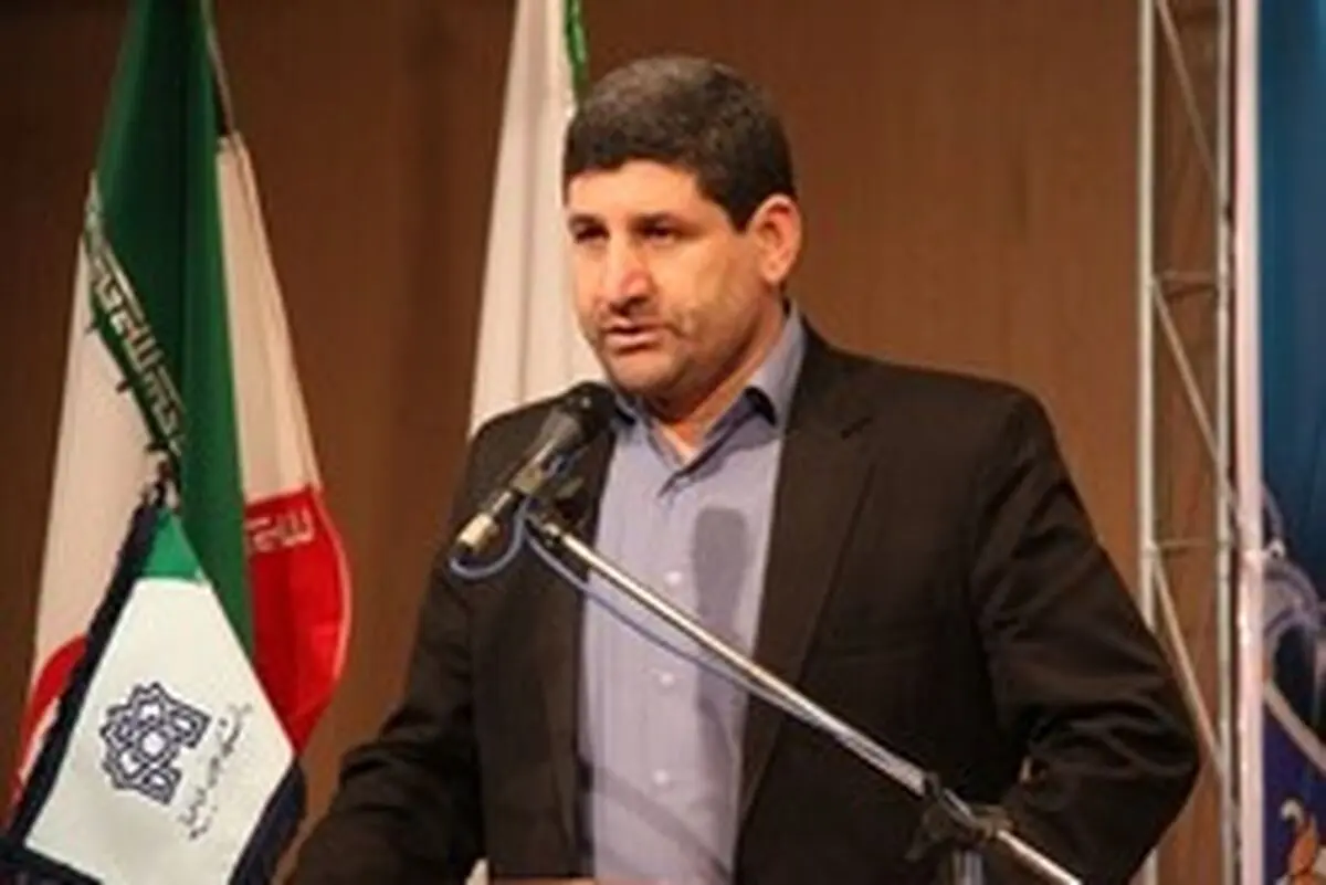 عالم دنیاپرست نمی‌تواند الگو باشد/اگر اهل گفتگو نباشیم به بیراهه می‌رویم