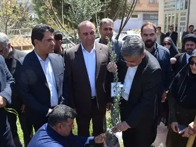 استاندار: ۷ونیم میلیون نهال در لرستان کاشته می‌شود