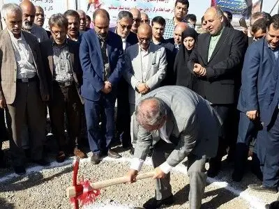 کلنگ احداث درمانگاه تامین اجتماعی در زرندیه زده شد
