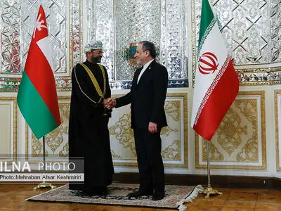 وزير الخارجية الإيراني یستقبل نظیره العماني في طهران