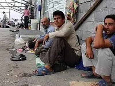 هزینه تحصیل فرزندانمان سنگین است/ گرانی لباس فرم و سرویس/ پولی در بساط نداریم!