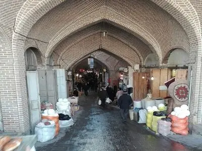 طاق‌های راسته صادقیه بازار جهانی تبریز احیا شد 