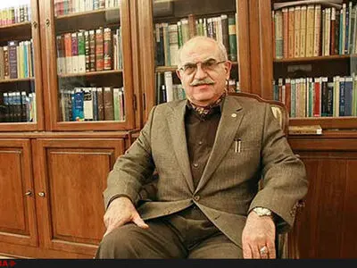 بهمن کشاورز: دست مقام‌های قضایی و امنیتی برای تفسیر قوانین رسانه باز است