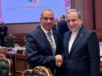 عراقجي يجري سلسلة من اللقاءات والمباحثات على هامش قمة الـ“بريكس”