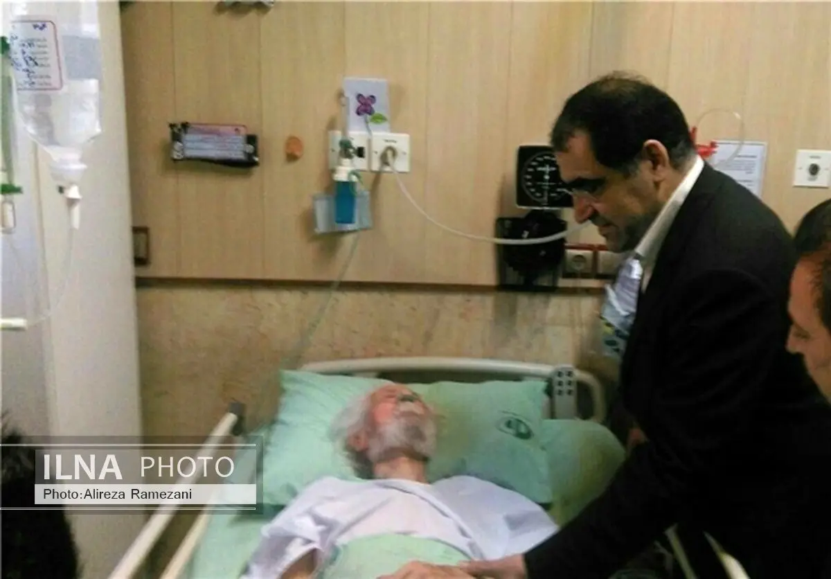 عیادت وزیر بهداشت از حمید سبزواری