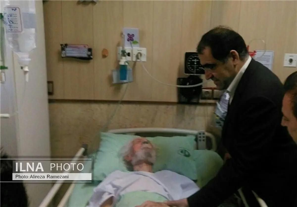 عیادت وزیر بهداشت از حمید سبزواری