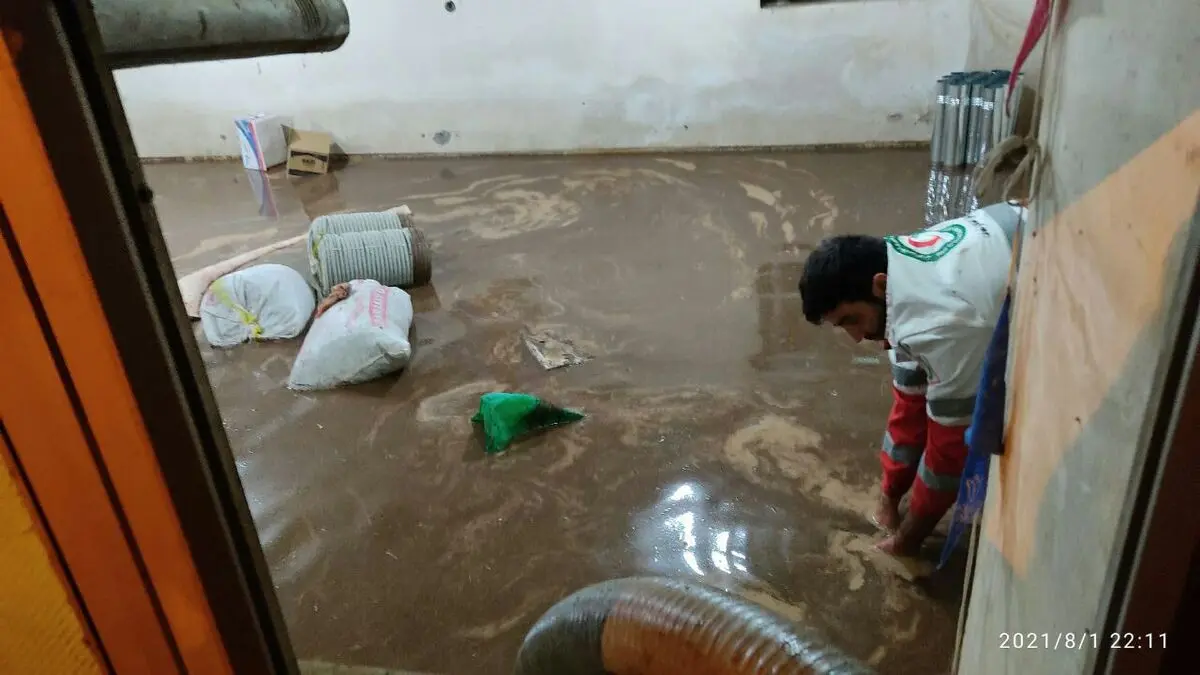 امدادرسانی به 10 خانوار حادثه دیده سیل در مشگین‌شهر