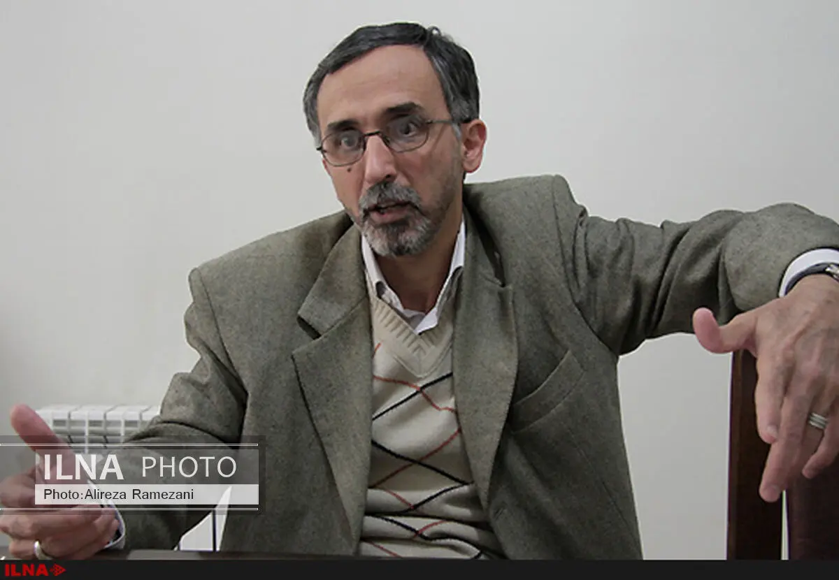 برخی محافل خاص به صداوسیما خط می‌دهند