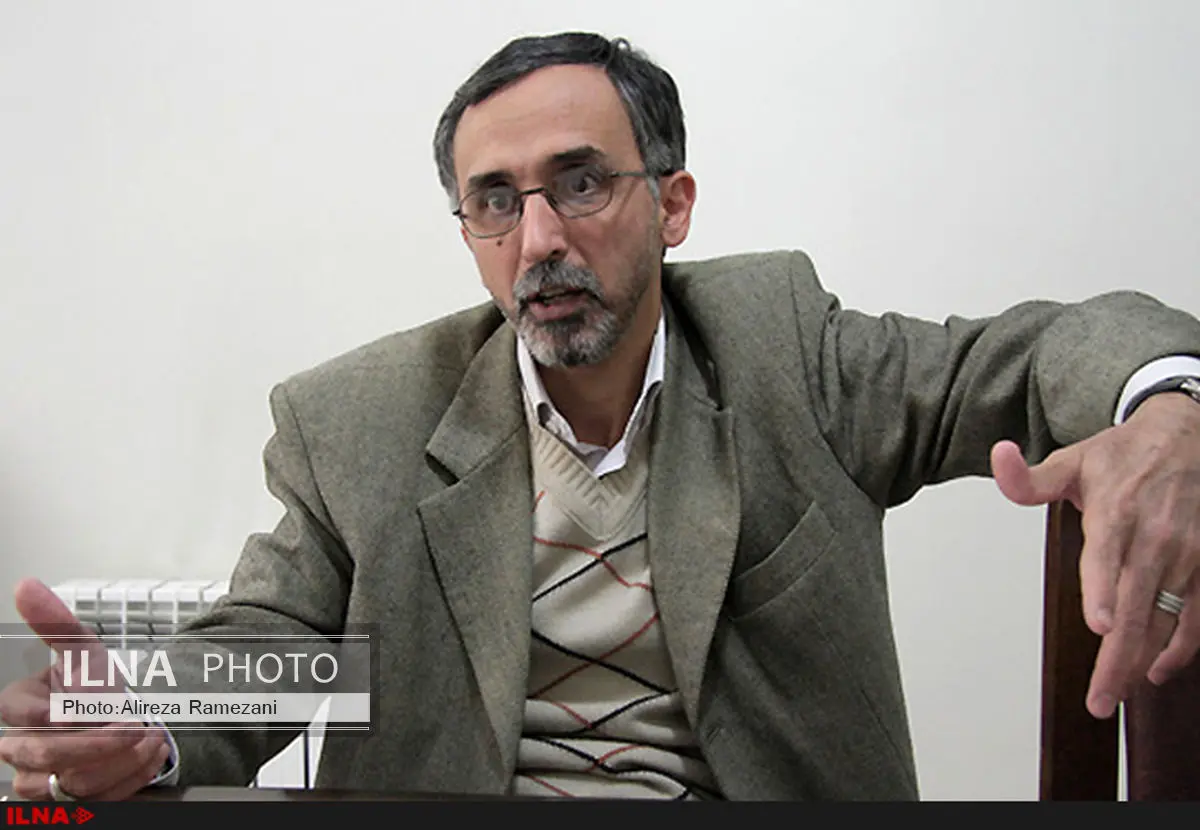 برخی محافل خاص به صداوسیما خط میدهند