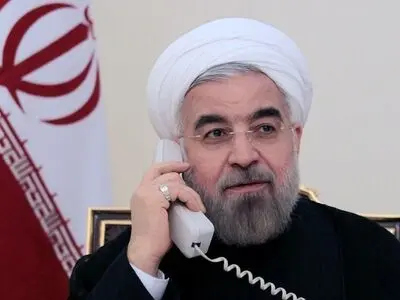روحانی فی إتصال مع الکاظمی: سنقف إلى جانب الشعب والحکومة العراقیین 