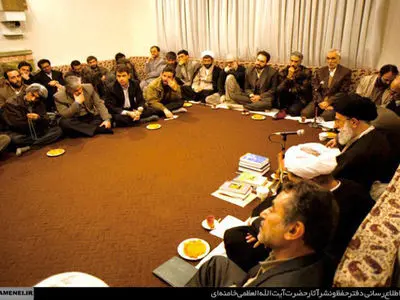 توانایی‌های استثنایی امام شهید در شعر و ادبیات