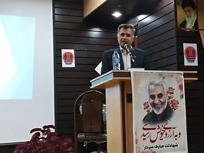 کار معلم نباید موجب خوشحالی شبکه های معاند شود 