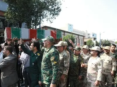 تشییع پیکر مطهر دو شهید تازه‌ تفحص‌ شده در ارومیه