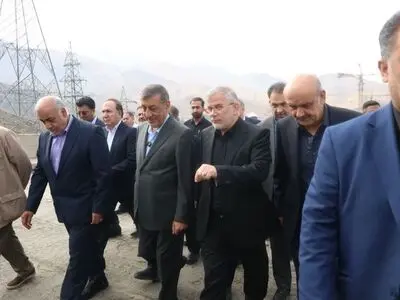قائم‌پناه از روند بازسازی پل شهید رئیسی در آزادراه شهید سلیمانی بازدید کرد/ تأکید بر تسریع در احیای زیرساخت آسیب‌دیده
