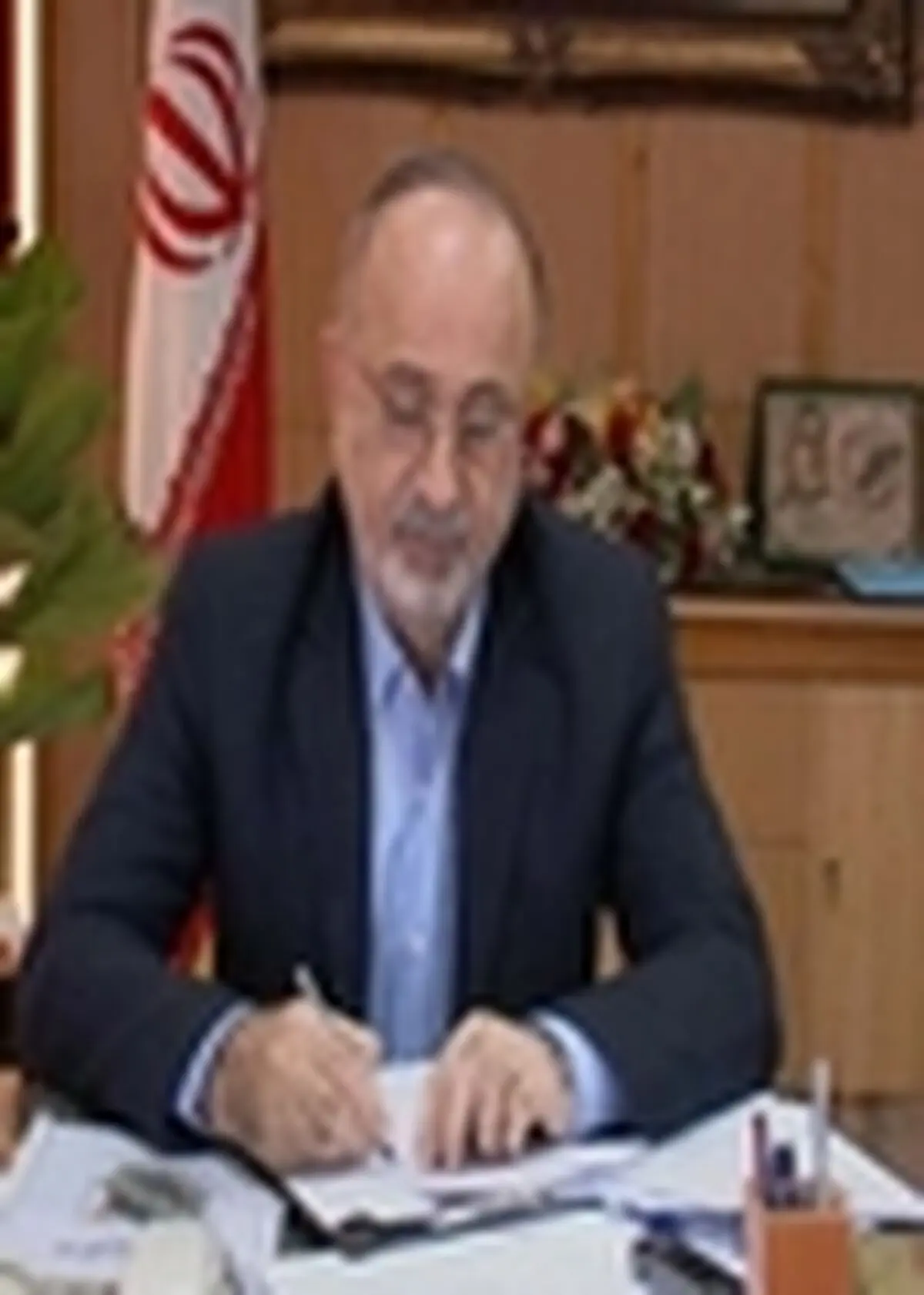 استاندار گیلان، کسب افتخار جهانی پروفسور سمیعی را تبریک گفت.