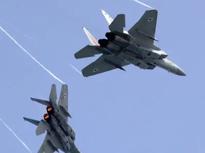 پرواز جنگندههای رژیم صهیونیستی بر فراز چندین منطقه در حومه درعا