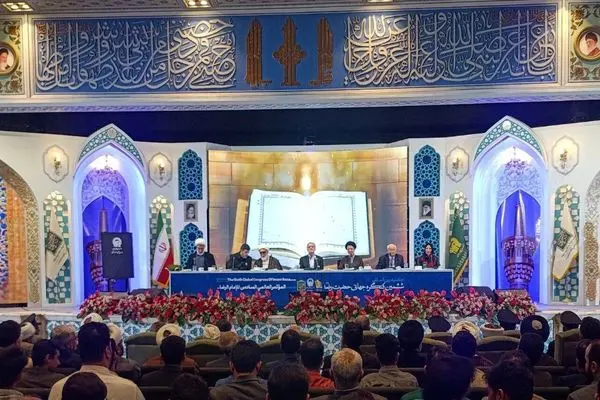 آغاز برنامه اختتامیه ششمین کنگره جهانی حضرت رضا (ع) با حضور رئیس جمهور