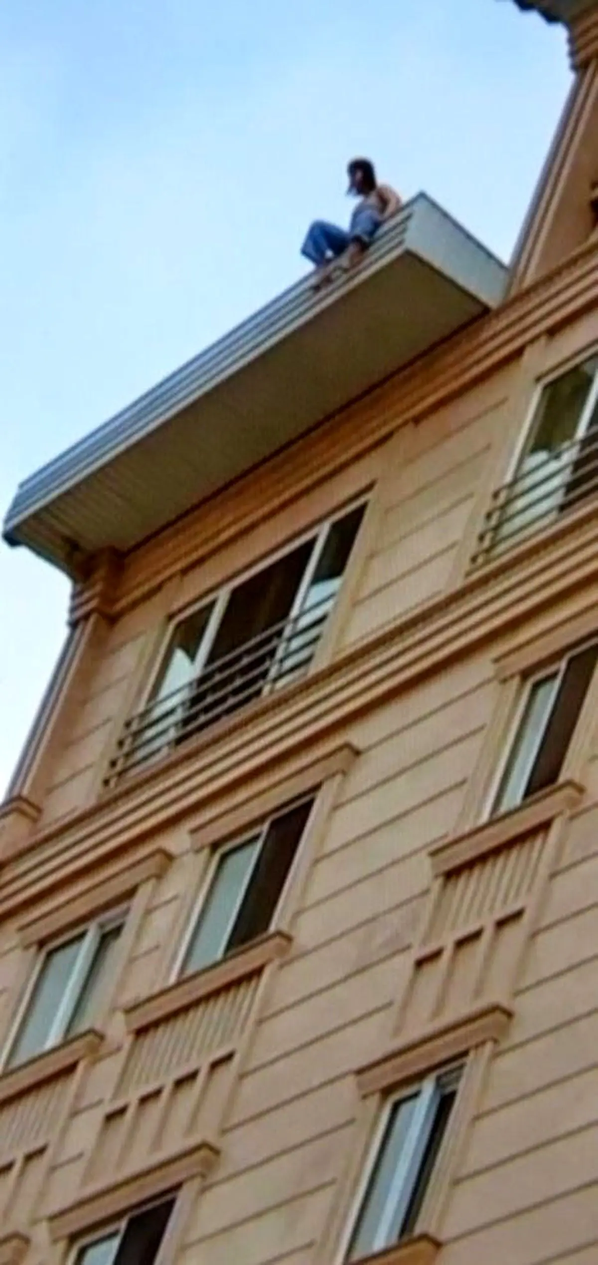 پلیس تالش مانع از خودکشی جوان ۲۵ ساله شد