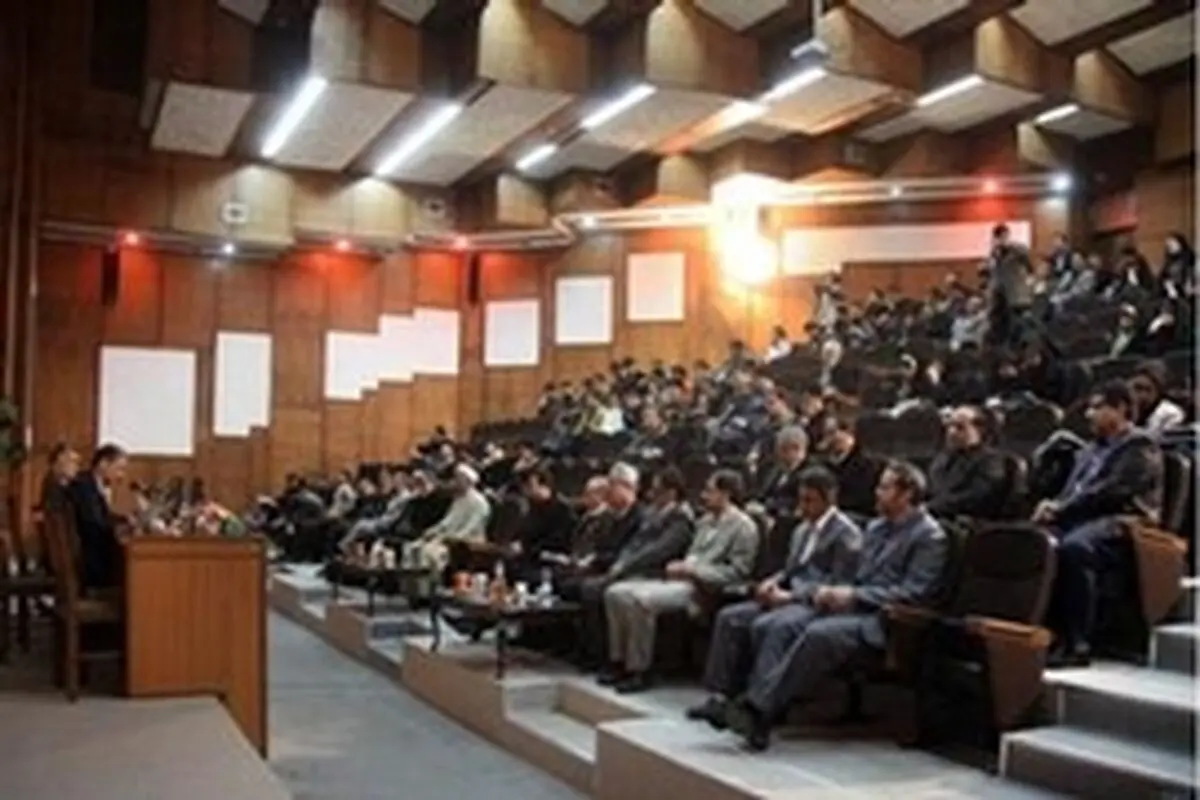 هیچ‌گاه در وفاداری آذربایجانی‌ها به ایران تردیدی نبوده است