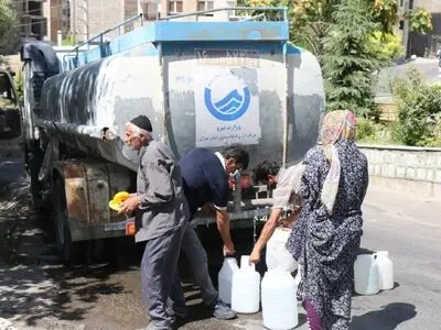 تنها راه حل مشکل کم آبی استان بوشهر نصب آب شیرین‌کن است/ هدر رفت آب به دلیل شبکه فرسوده در استان 