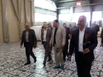 بازدید نماینده قائمشهر از واحدهای تولیدی شهرک صنعتی بشل وتجلیل ازکارگران