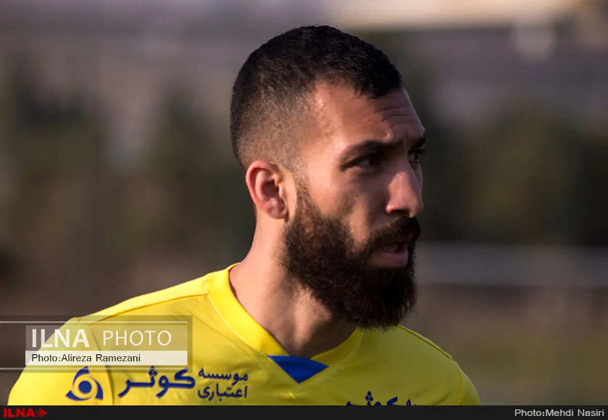 چشمی قراردادش را با استقلال تمدید کرد