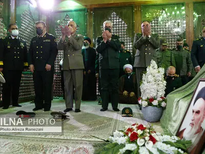 تجدید بیعت فرماندهان ارشد نیروهای مسلح با آرمان های حضرت امام خمینی (س) 