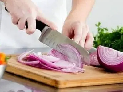 چرا پیاز اشک ما را درمی‌آورد؟