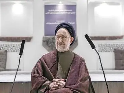 گفتمان خاتمی تندروها را به حاشیه می راند