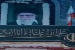 رونمایی از نماد رواق دارالذکر در میدان آزادی تهران + فیلم