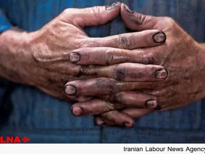 بی اعتنایی دیوان عدالت اداری به خواست کارگران/ حذف شرکت‌های پیمانکاری و مزد برابر خواست همه کارگران است